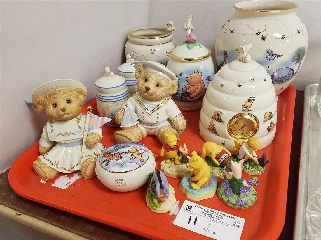 Classic Pump Action top with Stand Lena 52213 tin Winnie /Ø 19 cm Humming Metal Disneys Pooh Childrens Toy from 18 Months